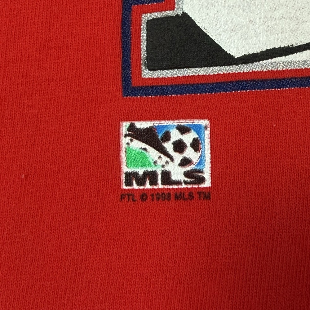 Vintage 1998 Chicago Fire MLS Soccer TShirt Red Fruit of the Loom Mens XL - Picture 11 of 13